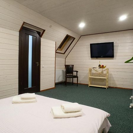 Hotel Galushko 米库利钦 外观 照片