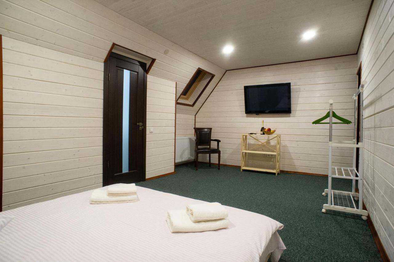 Hotel Galushko 米库利钦 外观 照片