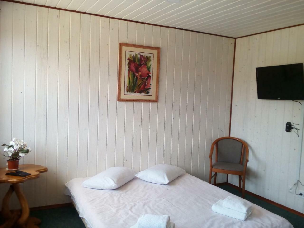 Hotel Galushko 米库利钦 外观 照片