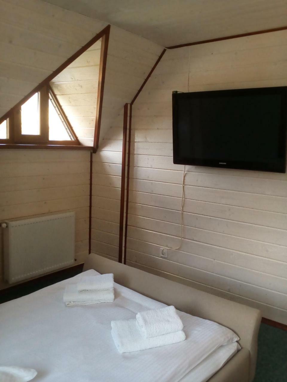Hotel Galushko 米库利钦 外观 照片
